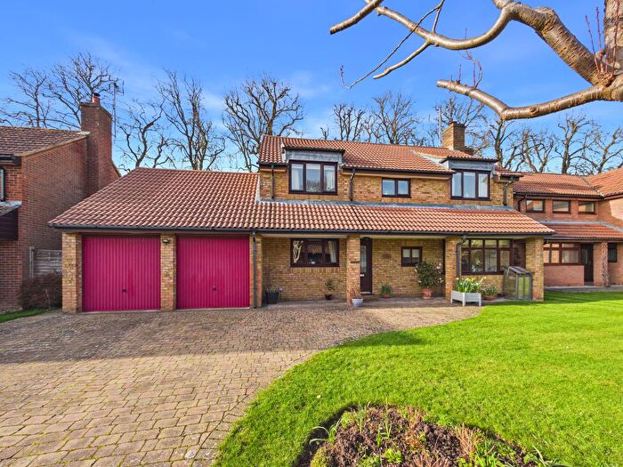 4 Bedroom Detached House For Sale In St. Teresas Close, Princes Risborough, Buckinghamshire, HP27