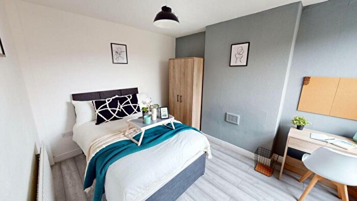 6 Bedroom House To Rent In Queens Road, Beeston, Nottingham, NG9