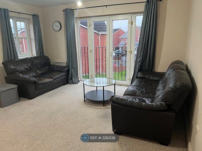 2 Bedroom Flat To Rent In October Drive, Liverpool, L6