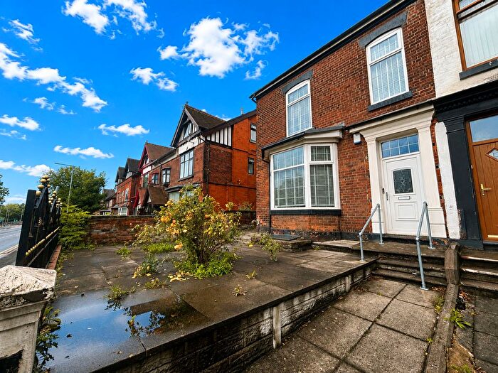 4 Bedroom Semi-Detached House To Rent In Bradford Street, Bolton, BL2