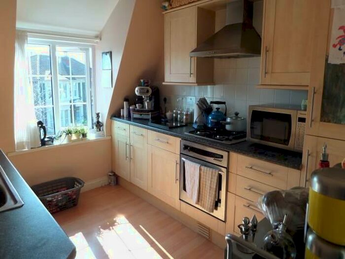 1 Bedroom Flat To Rent In Henleaze Road, Henleaze, Bristol, BS9