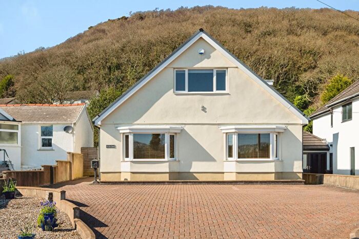 3 Bedroom Detached House For Sale In New Road, Jersey Marine, Swansea, SA10