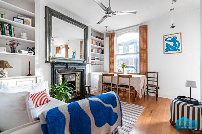 2 Bedroom Apartment For Sale In Woodsome Road, Dartmouth Park, London, NW5