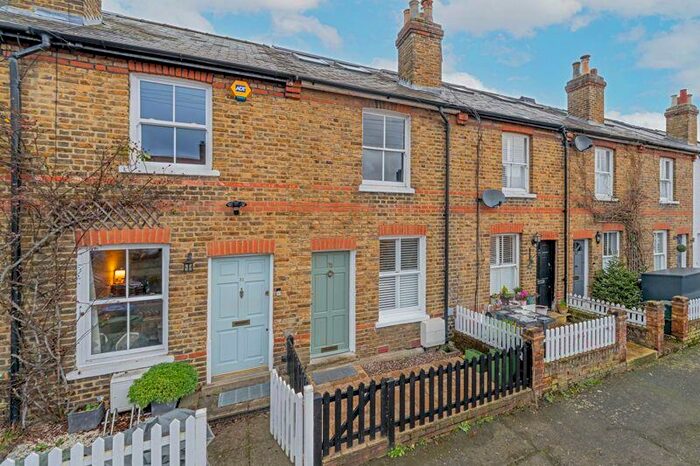 3 Bedroom Terraced House To Rent In Alexandra Road, Thames Ditton, KT7