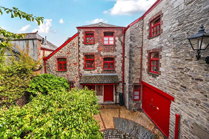2 Bedroom Apartment For Sale In Looe Street, Plymouth, Devon, PL4