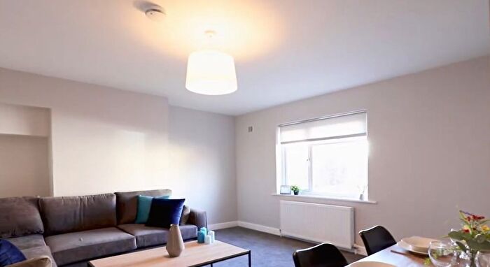 4 Bedroom Terraced House To Rent In Ringwood Crescent, Bristol, BS10