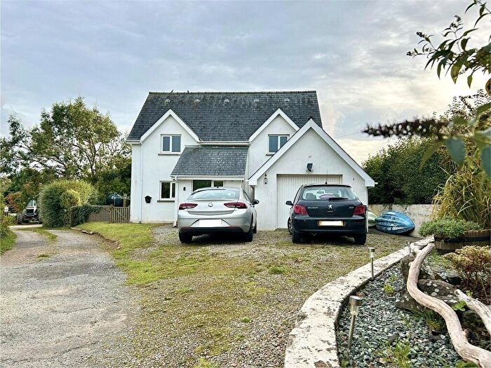 3 Bedroom Detached House For Sale In The Fold, Upper Thornton, SA73