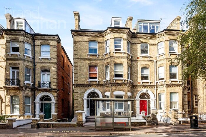 2 Bedroom Flat For Sale In Cromwell Road, Hove, East Sussex, BN3