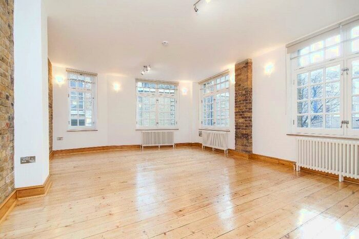 Studio To Rent In Chapel Place, Shoreditch, London, EC2A