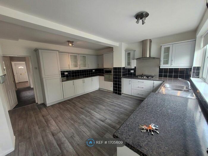 3 Bedroom Terraced House To Rent In Ogden Street, Swinton, Manchester, M27