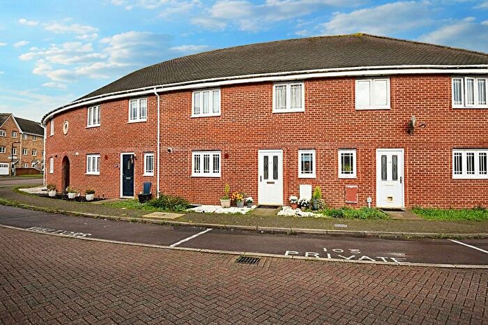 3 Bedroom Terraced House For Sale In Stranding Street, Eastleigh, SO50