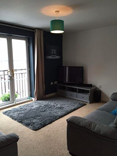 2 Bedroom House To Rent In Broom Mills Road, Bradford, LS28