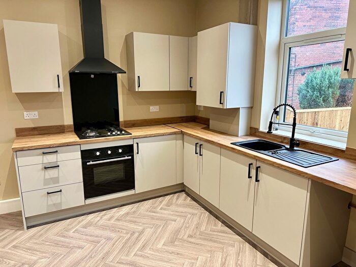 2 Bedroom Property To Rent In Denby Dale Road East, Wakefield, WF4