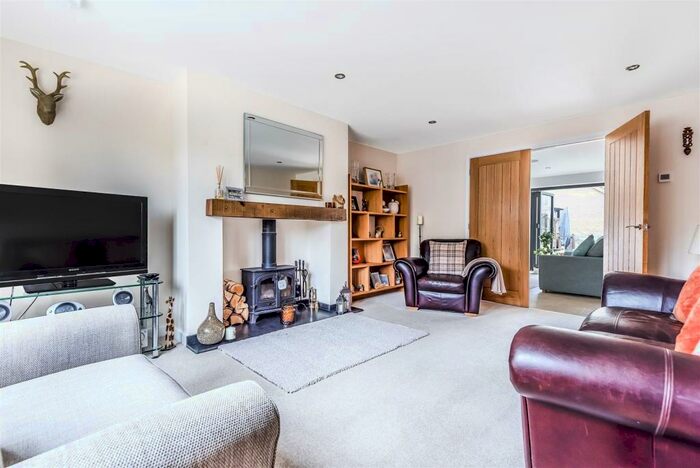 4 Bedroom Detached House For Sale In Hindon Road, Dinton, SP3