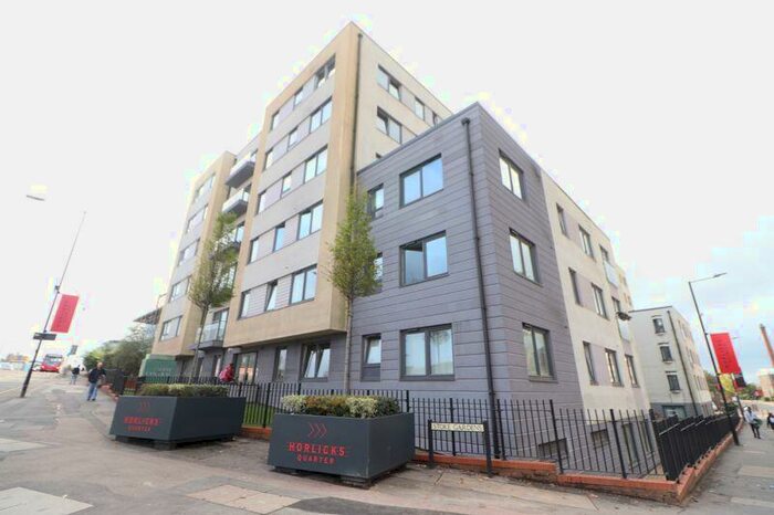 1 Bedroom Flat To Rent In West Central, A Stoke Road, Slough, SL2