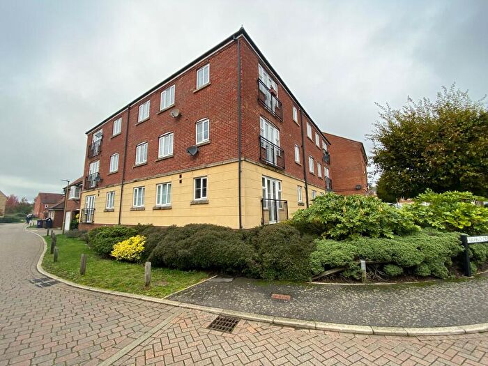 2 Bedroom Flat To Rent In Fairfield Crescent, SG1