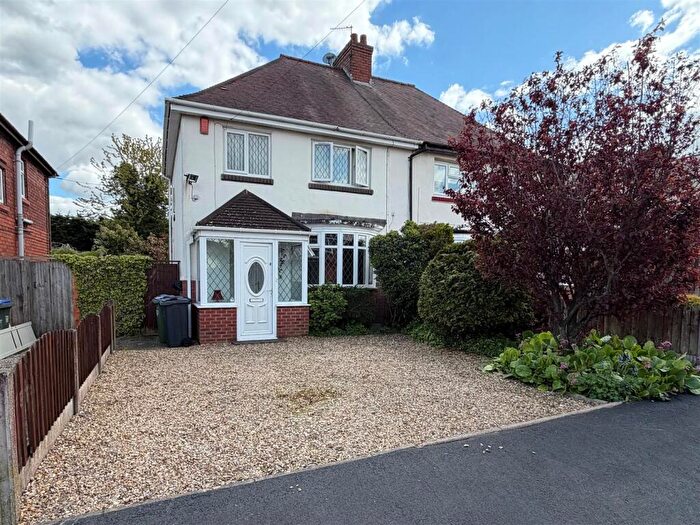 3 Bedroom Semi-Detached House For Sale In Pryor Road, Oldbury, B68