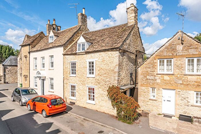 3 Bedroom End Terrace House For Sale In The Green, Tetbury, GL8