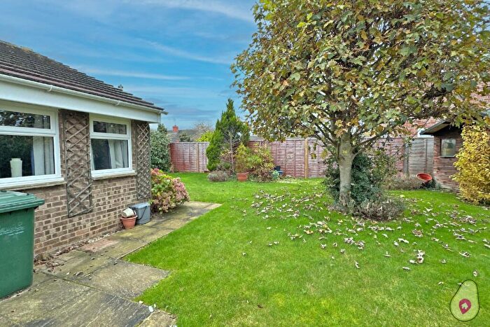 2 Bedroom Bungalow For Sale In King's Meadow, Bicester, OX26