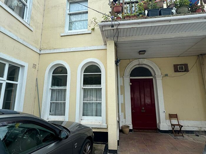1 Bedroom Flat To Rent In Croft Road, Torquay, TQ2