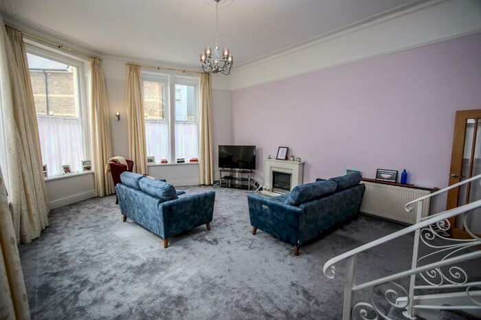 2 Bedroom Flat To Rent In Marine Parade, Clevedon, BS21