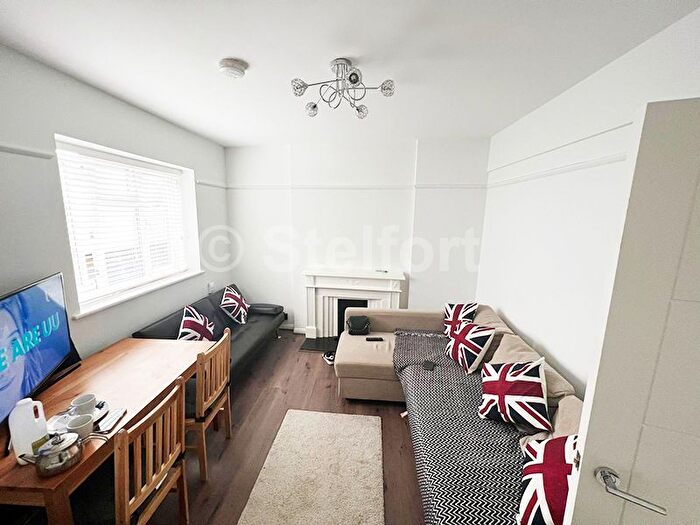 2 Bedroom Flat To Rent In Regent House, Eversholt Street, London, NW1