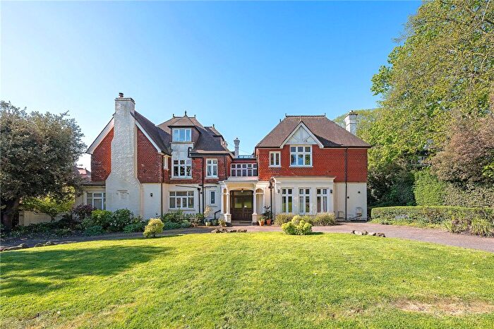 3 Bedroom Flat For Sale In Palace Road, London, SW2