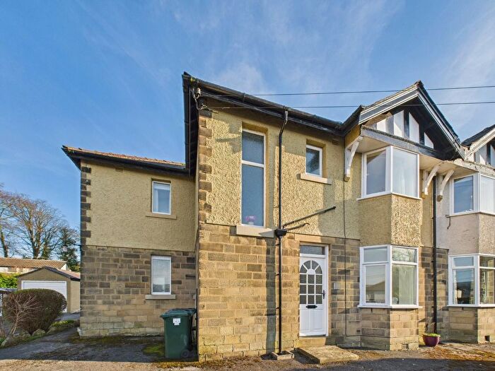 4 Bedroom Semi-Detached House For Sale In Longwood Avenue, Bingley, BD16