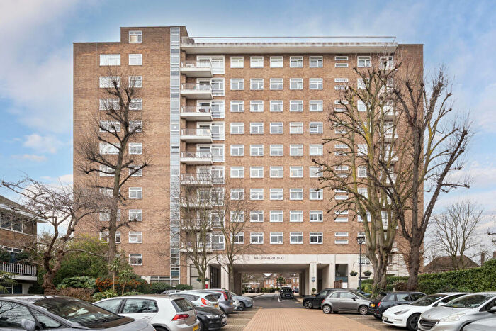 2 Bedroom Apartment For Sale In Walsingham, Queensmead, St Johns Wood Park, London, NW8