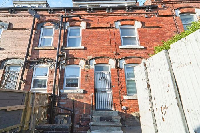 2 Bedroom Terraced House For Sale In Bayswater Place, Leeds, LS8