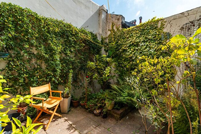 2 Bedroom Terraced House For Sale In Guildford Road, West Hill, Brighton, BN1