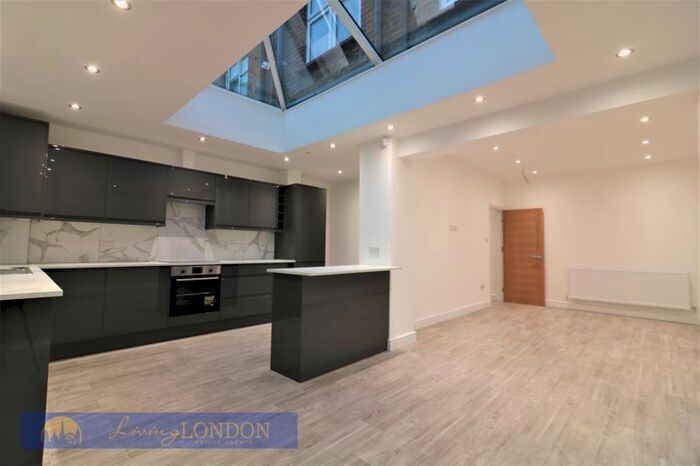 5 Bedroom Terraced House To Rent In Great Cambridge Road, London N17