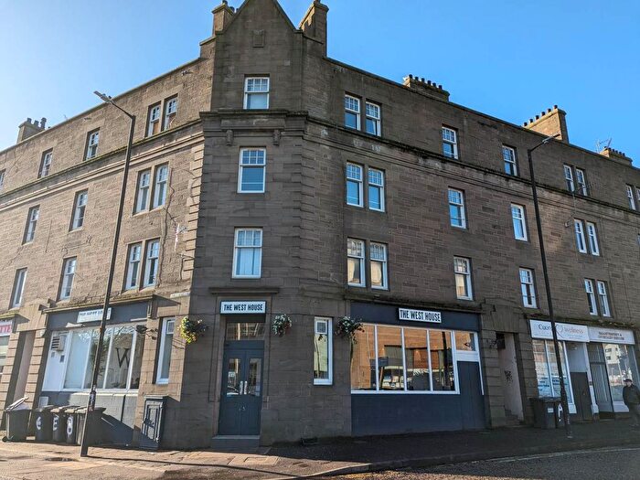 2 Bedroom Flat To Rent In West Port, Dundee, DD1