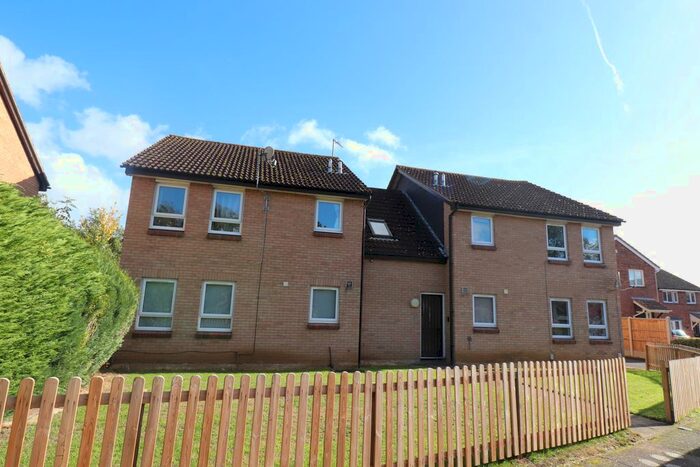 1 Bedroom Studio To Rent In Downwood Close, Blackthorn, Northampton, NN3