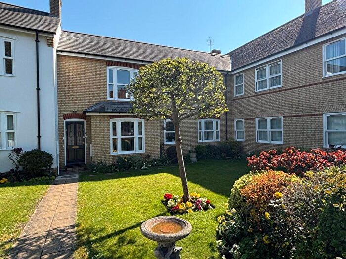 2 Bedroom Apartment To Rent In Cardinals Gate, Royston, SG8