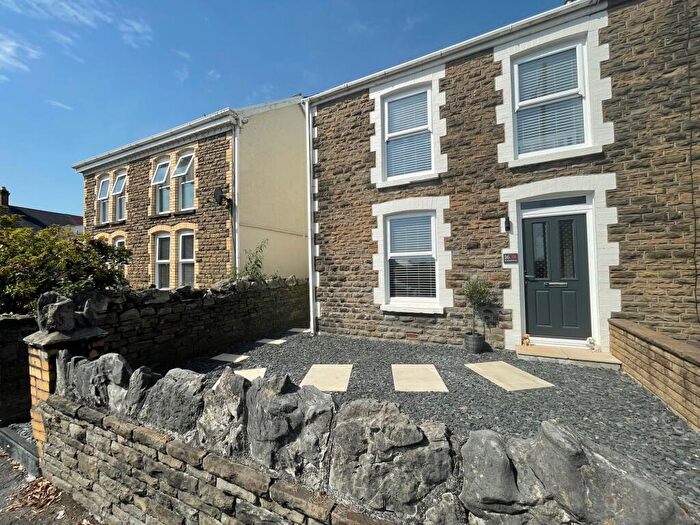 3 Bedroom End Of Terrace House For Sale In Winifred Road, Neath, SA10