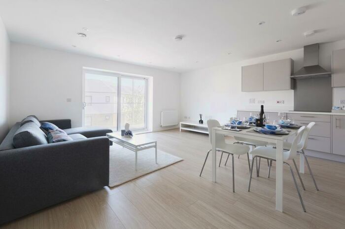 2 Bedroom Flat To Rent In Chalk Pit House, Havelock Drive, Greenhithe, Kent, DA9