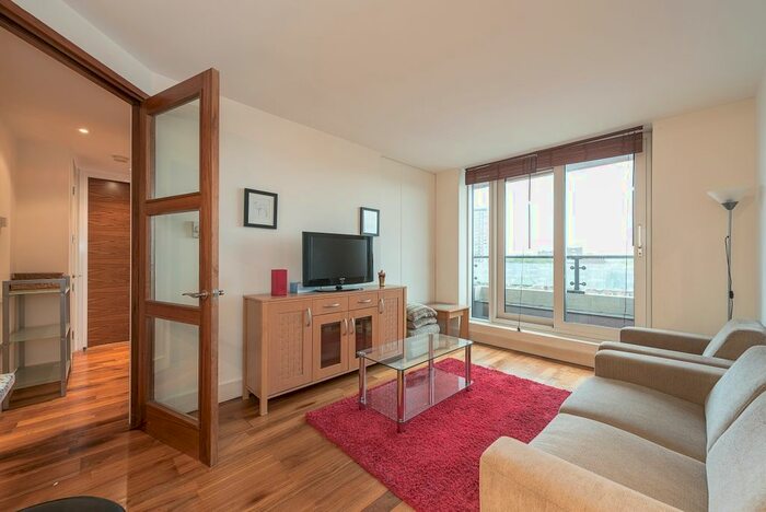 2 Bedroom Flat To Rent In Praed Street, London, W2