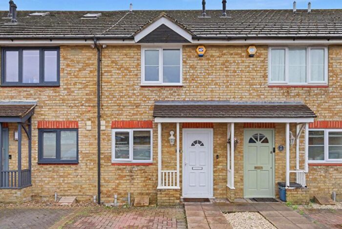 2 Bedroom House For Sale In Longcourt Mews, Wanstead, E11