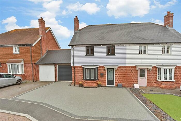 3 Bedroom Semi-Detached House For Sale In Ringlet Grove, Iwade, Sittingbourne, Kent, ME9