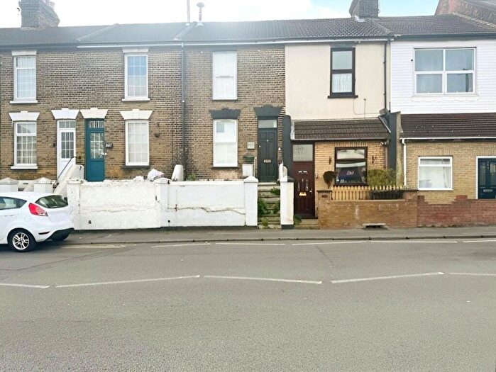 3 Bedroom Terraced House To Rent In Gillingham Road, Gillingham, Kent, ME7