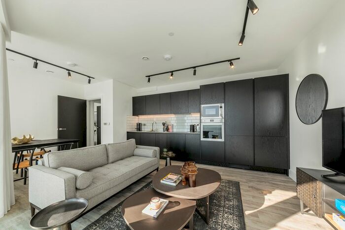 1 Bedroom Flat To Rent In Portal Way, London, W3