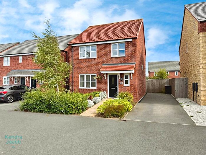 4 Bedroom Detached House For Sale In Foxglove Close, Bolsover, S44