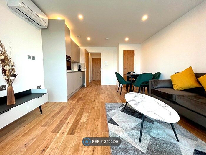 1 Bedroom Flat To Rent In Holmes Road, London, NW5