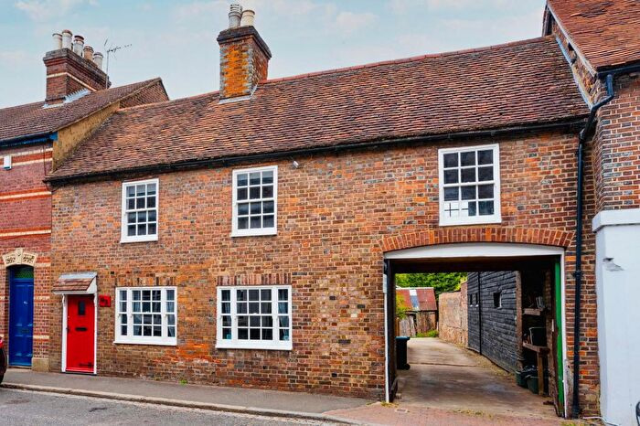 3 Bedroom Cottage For Sale In High Street, Markyate, AL3