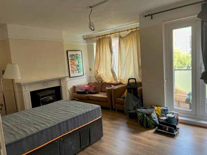 4 Bedroom Flat To Rent In Shaftesbury Court, Shaftesbury Street, London, N1