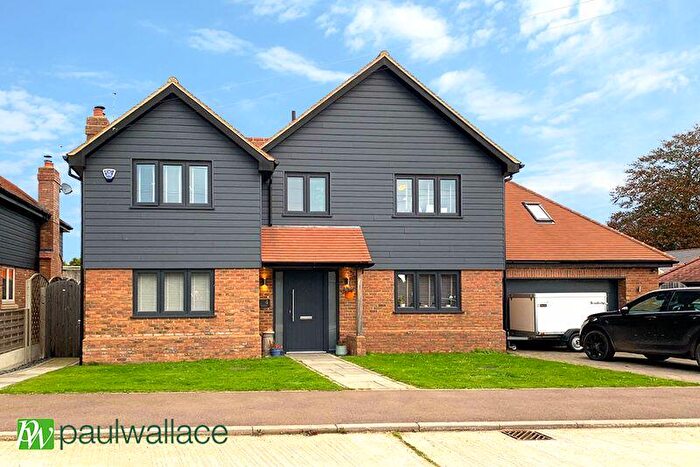 4 Bedroom Detached House For Sale In The Chimneys, Hare Street, Buntingford, SG9