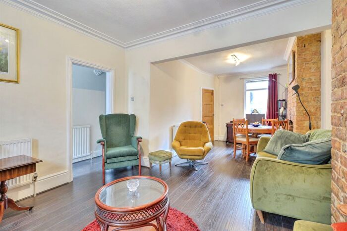 2 Bedroom Terraced House For Sale In Balmoral Road, Northampton, NN2