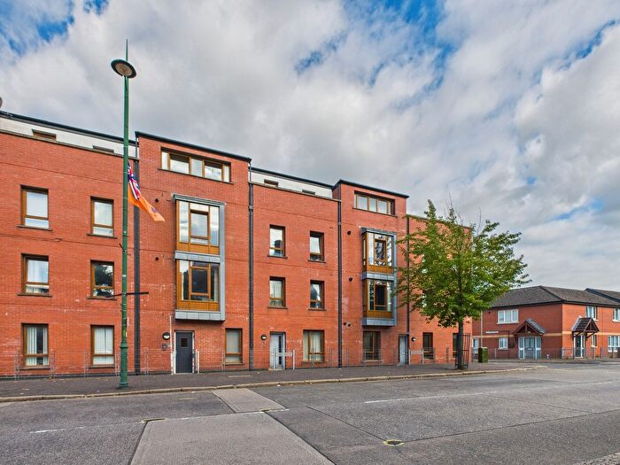 2 Bedroom Flat To Rent In Templemore Avenue, Belfast, BT5