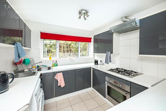 4 Bedroom Terraced House To Rent In Lucraft Road, Brighton, BN2